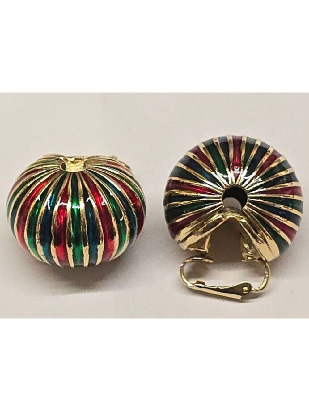 Unique Ribbed Enameled Clip Earrings Gold Tone Dome Accordion